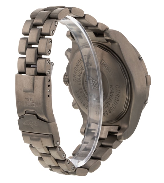 Breitling Chrono Avenger E13360